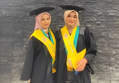 Dua Mahasiswi UGM yang Sahabatan, Raih IPK 4,00 dan Jadi Lulusan Terbaik Fakultas!
