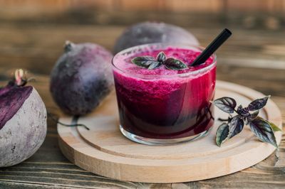Waktu Terbaik Minum Jus Bit dan Efek Sampingnya Menurut Ahli Gizi