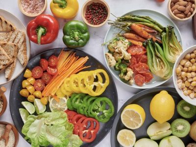 7 Makanan Pereda Sembelit yang Bikin Perut Lega