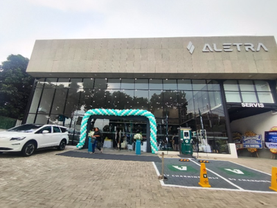 Aletra Buka Dealer Baru di Kemang, Fokus Perluas Ekosistem Mobil Listrik