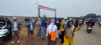 Warga Sawah Luhur Demo Mega Proyek Siluman Yang Tak Berizin