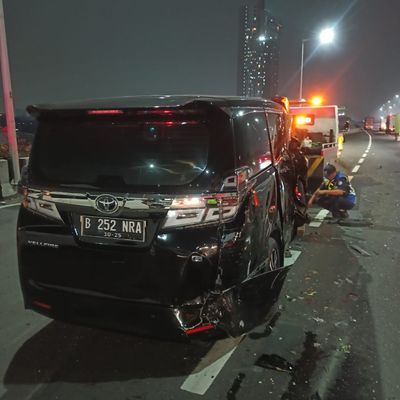 Kecelakaan Beruntun di Tol Kemayoran Semalam, 5 Orang Luka-luka