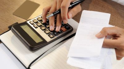 Pajak Layanan Digital: Tantangan dan Peluang bagi Ekonomi Indonesia