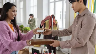 Fenomena Retail Therapy di Kalangan Generasi Muda Indonesia