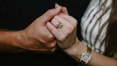 Pertunangan Taylor Swift dan Travis Kelce: Cincin Mewah Seharga Rp15,4 Miliar dan Album Baru