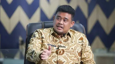 KPK Temukan Senjata dan Uang Tunai di Rumah Mantan Kepala Dinas PUPR Sumut