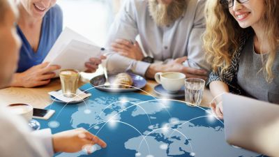 Perbandingan Proyeksi Ekonomi BPS dan IMF: Memahami Dinamika Indonesia
