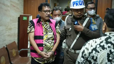 Mantan Pejabat Mahkamah Agung Dijatuhi Hukuman 16 Tahun Penjara atas Kasus Suap