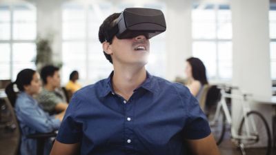 Revolusi Teknologi AR dan VR dalam Pendidikan Jarak Jauh di Indonesia