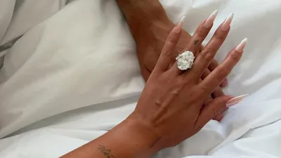 Cristiano Ronaldo Hadiahkan Cincin Berlian Rp 81 Miliar untuk Georgina Rodriguez