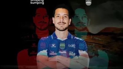 Thom Haye Resmi Bergabung dengan Persib Bandung, Gaji Jadi Topik Perbincangan
