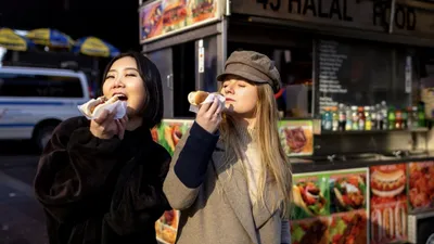 Menelusuri Ragam Street Food Korea di Pasar Malam