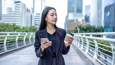 Gaya Office Look dan Street Style: Kombinasi Menarik di Tempat Kerja