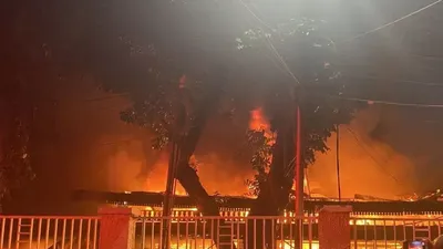 Kebakaran Besar Melanda Pasar Taman Puring, Kerugian Material Signifikan
