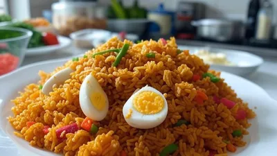 Menghidupkan Nasi Goreng dengan Topping Sisa Kulkas