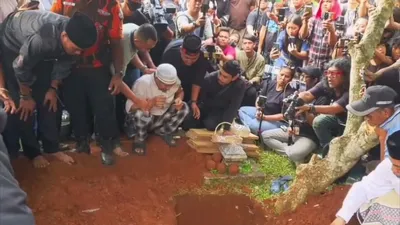 Perpisahan Terakhir untuk Mpok Alpa: Suasana Haru di Jagakarsa