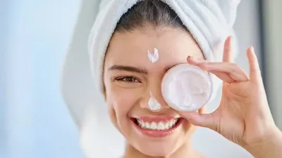 Lima Kebiasaan Buruk yang Merusak Hasil Skincare Kamu