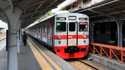 Insiden Kereta Anjlok di Stasiun Jakarta Kota: KAI Commuter Lakukan Evakuasi dan Penyesuaian Operasional