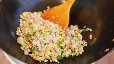 Nasi Goreng: Makanan Favorit yang Bisa Disesuaikan untuk Gaya Hidup Sehat
