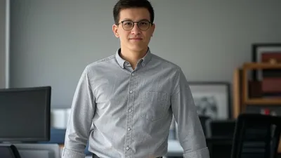 Outfit Kantor Casual Biar Nggak Kaku