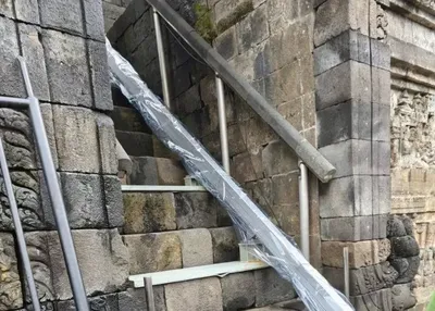 Stair Lift di Candi Borobudur Disiapkan untuk Presiden Macron