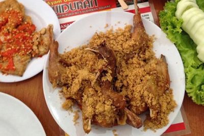 Ayam Goreng Widuran Solo Masih Punya Daya Tarik Meski Non-Halal