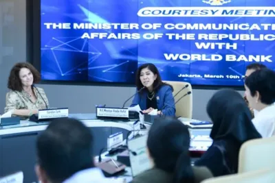 Menkomdigi Meutya Hafid Buat Aturan Baru untuk Memperkuat Industri Pos dan Kurir