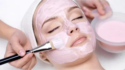 Bersinar di Pagi Hari, Ini Rutinitas Skincare untuk Kulit Berminyak yang Patut Dicoba