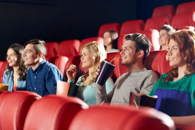 Nonton Film Sendirian di Bioskop, Cara Self Healing yang Menenangkan