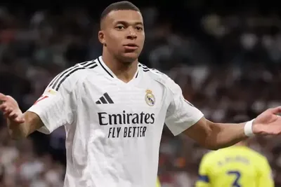 Kylian Mbappe, Raja Baru Sepatu Emas Eropa 2025!