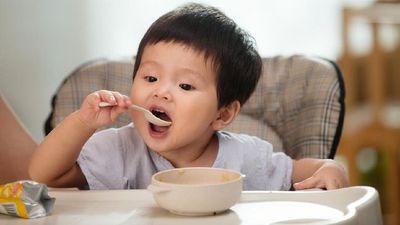 Dokter Jelaskan MPASI Tak Sekadar Memberi Makanan