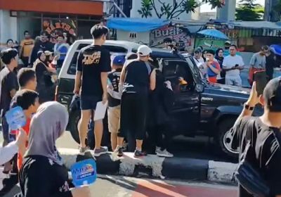 Seru dan Ricuh, Jip Nakal Terobos Area Car Free Day Depok