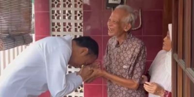 Jokowi Bakal Bantu Dosen Pembimbingnya di UGM dari Kasus Ijazah Palsu