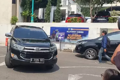 Mobil Nunggak Pajak yang Ditumpangi Jokowi Ternyata Milik Perusahaan Kahiyang Ayu