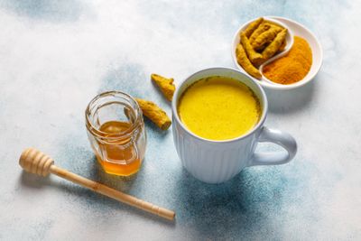 Ternyata Kunyit Bisa Bantu Turunkan Berat Badan dan Cegah Penyakit Serius! Kok Bisa?