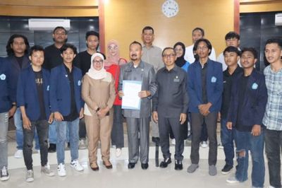 DPRD Gorontalo Terima Surat Usul Pemberhentian Wahyudin Moridu