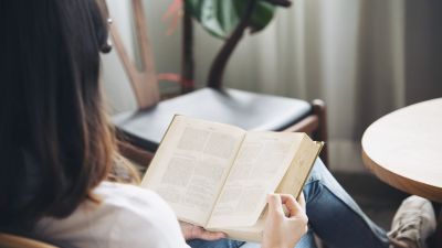 Dampak Membaca Buku Terhadap Perkembangan Otak Anak dan Remaja