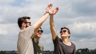Tips Membangun Hubungan Sosial yang Baik