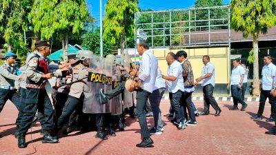 Hadapi Potensi Konflik, Polres Enrekang Gelar Simulasi Pengamanan dengan Pendekatan Persuasif