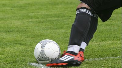 Sepak Bola: Olahraga yang Mengubah Wajah Budaya dan Ekonomi Global