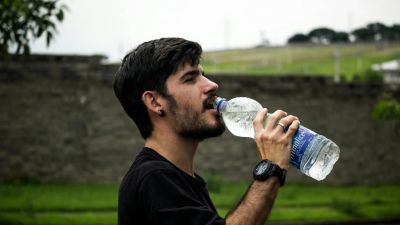 Pentingnya Hidrasi: Manfaat Menjaga Konsumsi Air Putih