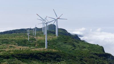 Energi Terbarukan: Solusi Utama Menghadapi Krisis Iklim di Indonesia