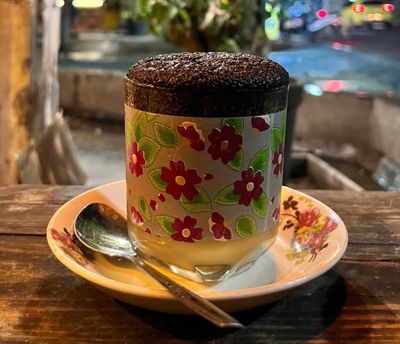 Kopi Tubruk Bangkit Lagi: Kebiasaan Pagi Warga Malang di Tengah Maraknya Coffee Shop
