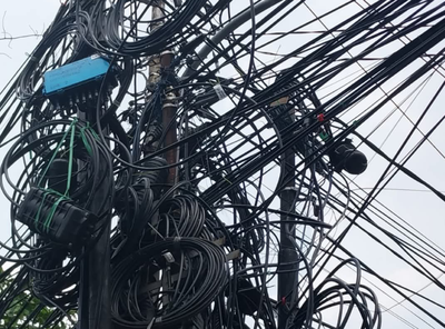 Kabel Semrawut di Kota Malang, Warga Menanti Penataan Ulang yang Tak Kunjung Terwujud