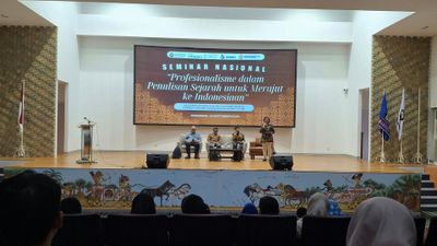 FIB Undip Gelar Seminar Nasional Penulisan Sejarah
