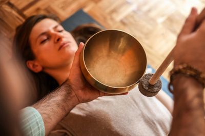 Bikin Pikiran Tenang, Yuk Kenali Sound Bath dan Berbagai Manfaatnya