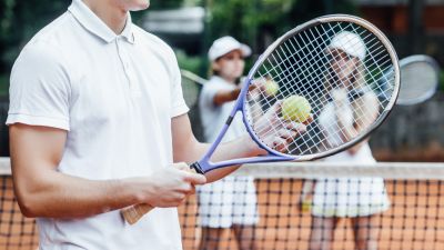 Strategi Meningkatkan Konsistensi Servis dalam Tenis