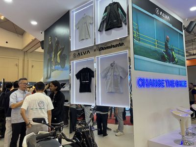 Surprise! ALVA x Dominate di IMOS 2025 Curi Perhatian, Ketika Motor Listrik Jadi Fashion Statement