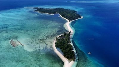 Menemukan Keindahan Tersembunyi Pulau Morotai di Indonesia Timur