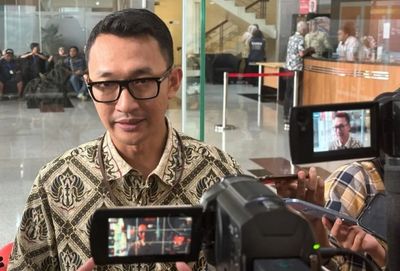 KPK Geledah Rumah Gubernur Kalbar Ria Norsan Terkait Kasus Korupsi di Mempawah